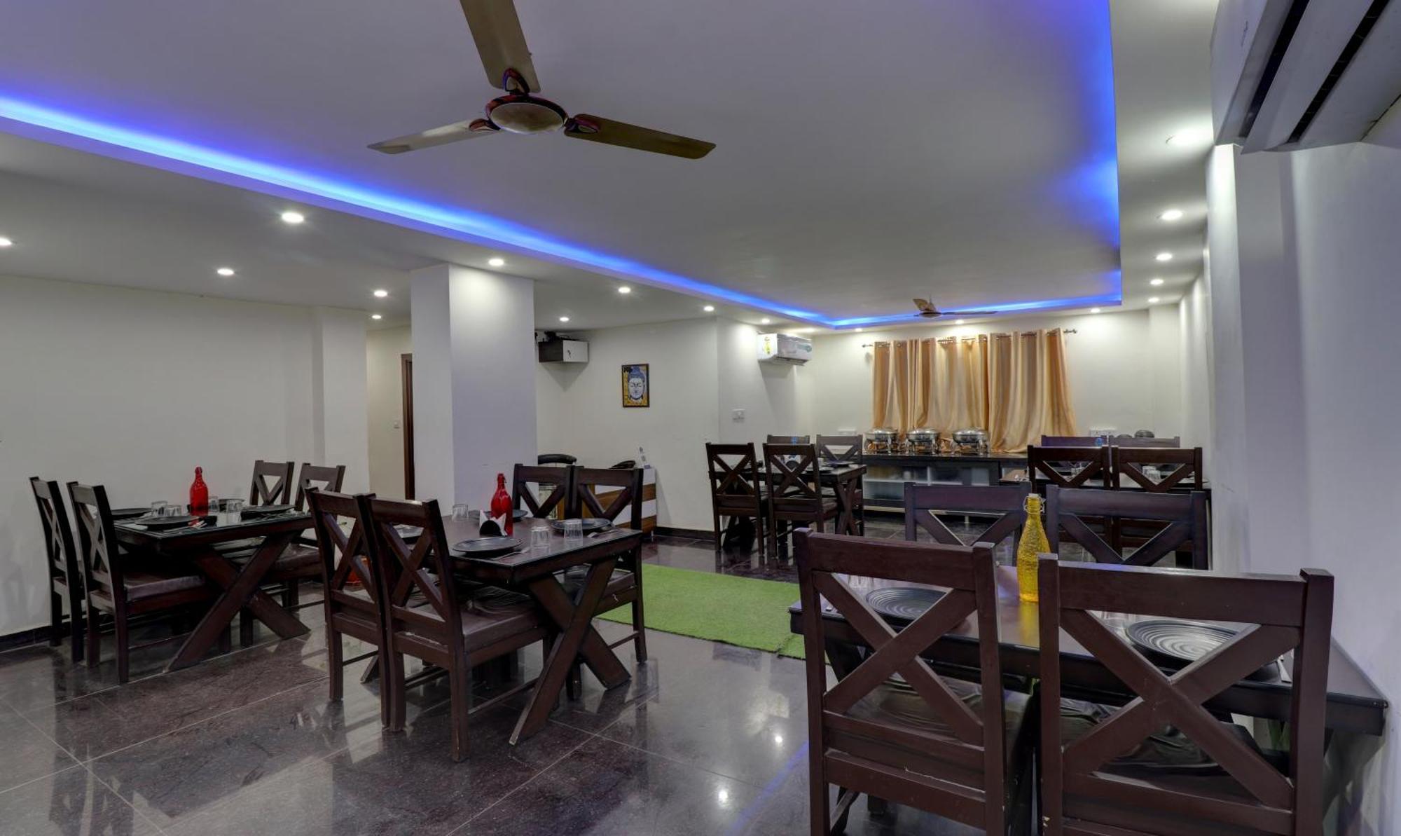 Super Townhouse Sushant Lok Phase 1 Formerly Hotel Neven Gurgaon Exterior foto