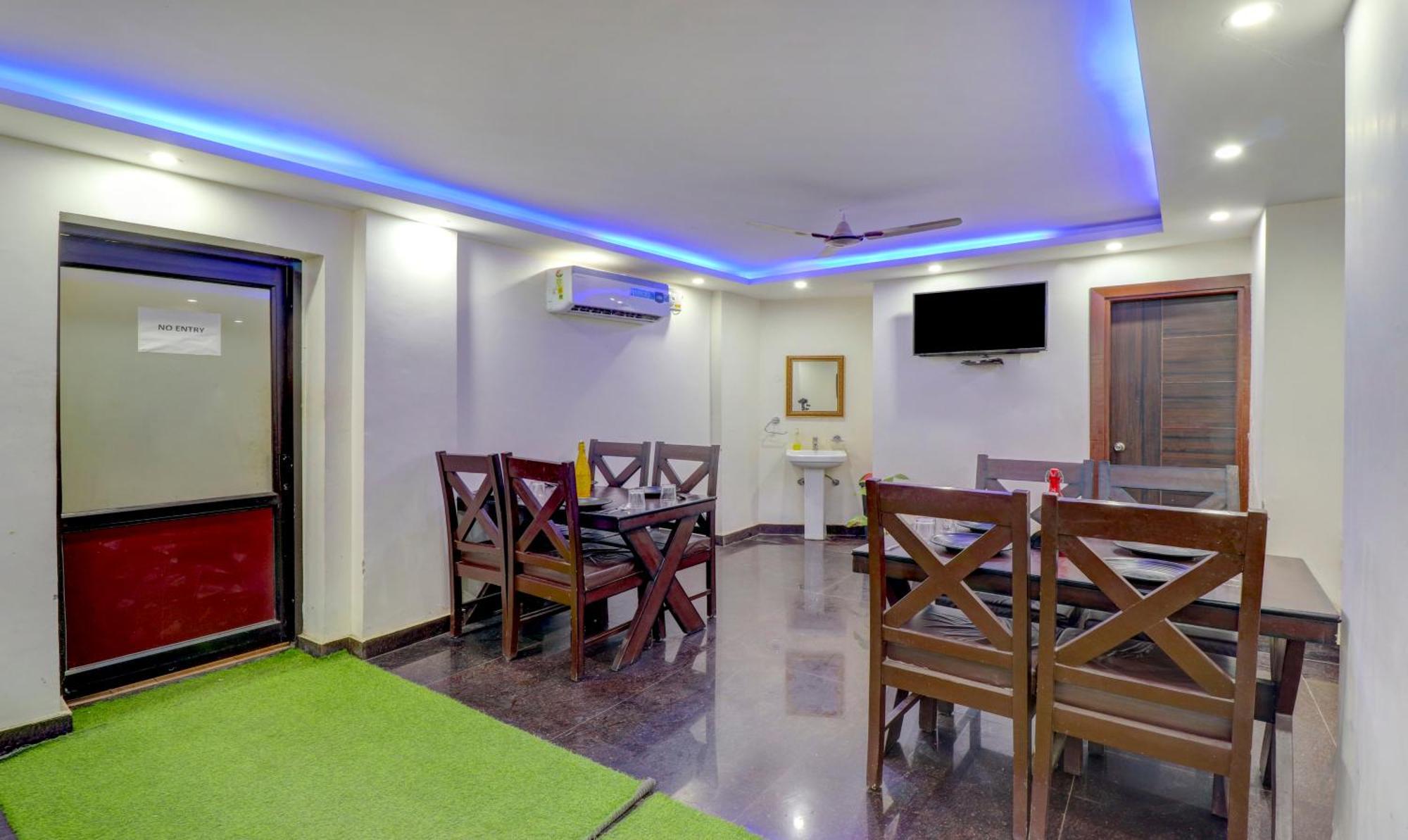 Super Townhouse Sushant Lok Phase 1 Formerly Hotel Neven Gurgaon Exterior foto